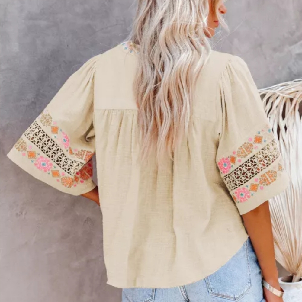 🔥🎉HP🎉 New boutique Cotton half sleeve embroidered top - Picture 3 of 16